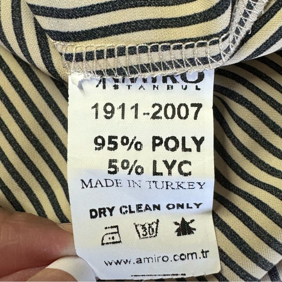 AMIRO ISTANBUL Women's Round Neck Blouses Ruffled shirt Size 16 - Picture 8 of 11